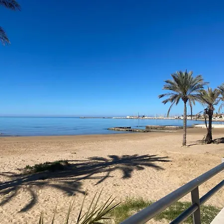 Amelia E Corrado * مارينا دي راغوزا